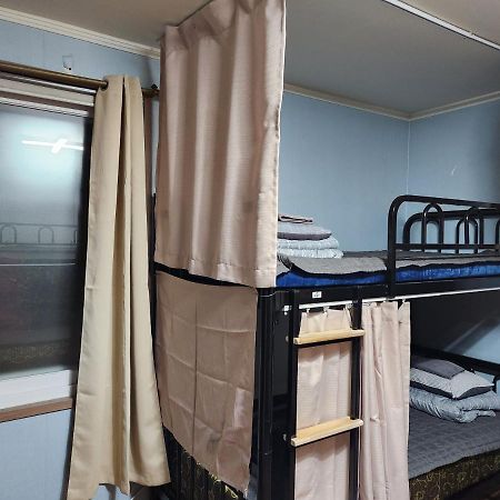 Birdsnest Hostel Hongdae Foreigner only Seoul Exterior foto